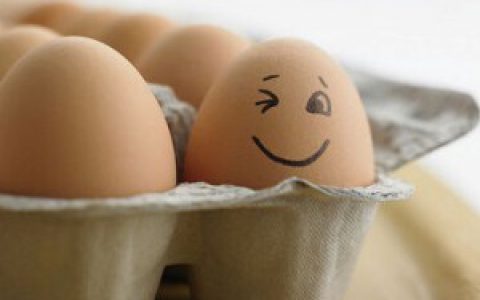 为何英国的鸡蛋无需冷藏？