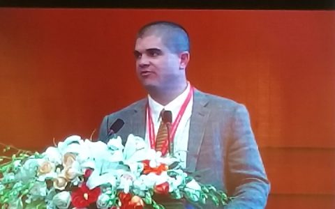 【李曼养猪大会】领导和管理员工，该读什么书