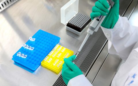 河南西峡县分批次、多项目开展农资打假专项行动