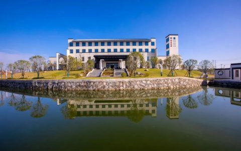 中农华威诚聘兽药营销中心总经理