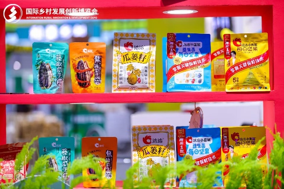 许多广告放在架子上AI 生成的内容可能不正确。